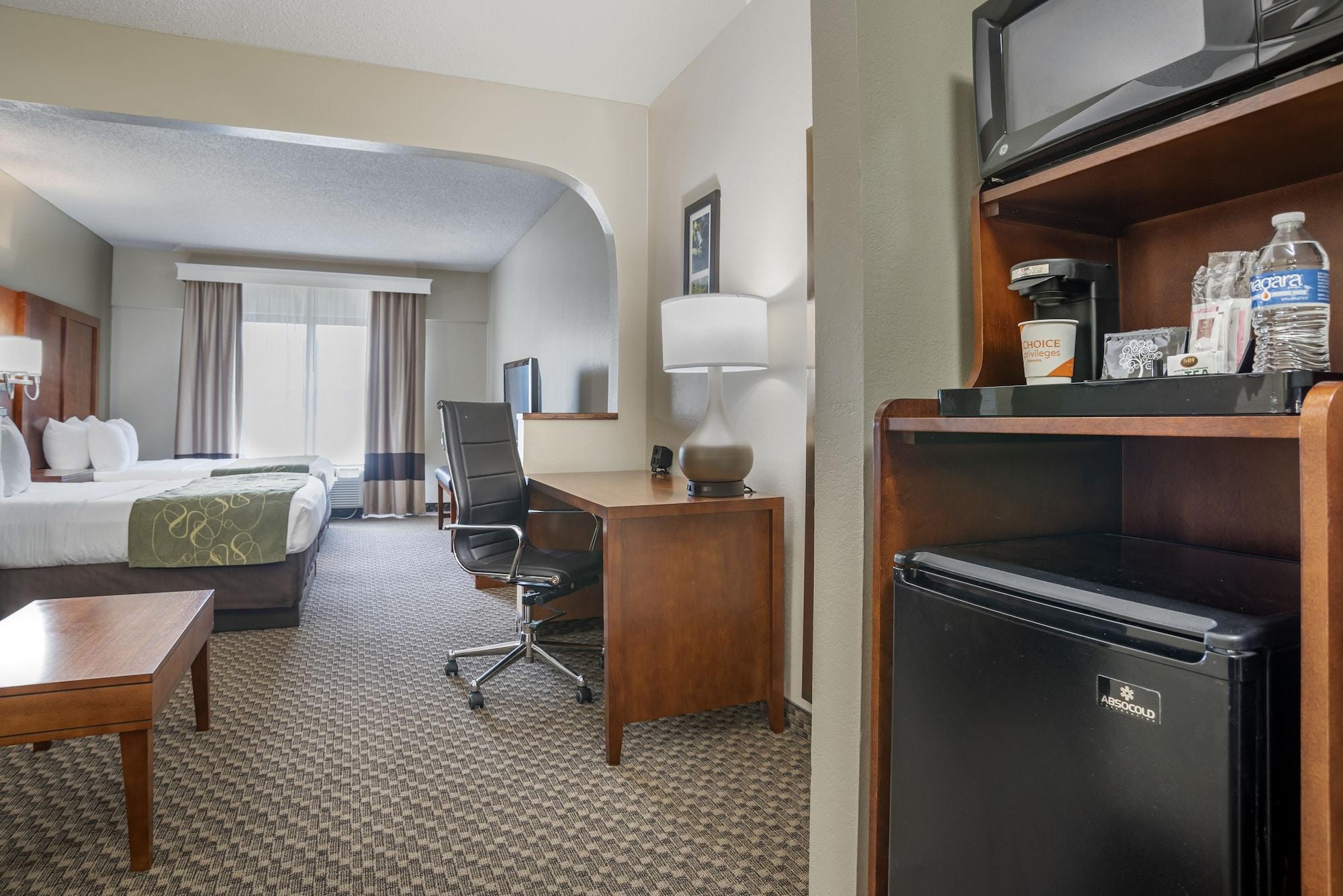 Comfort Suites Tallahassee Capitol - University Area מראה חיצוני תמונה